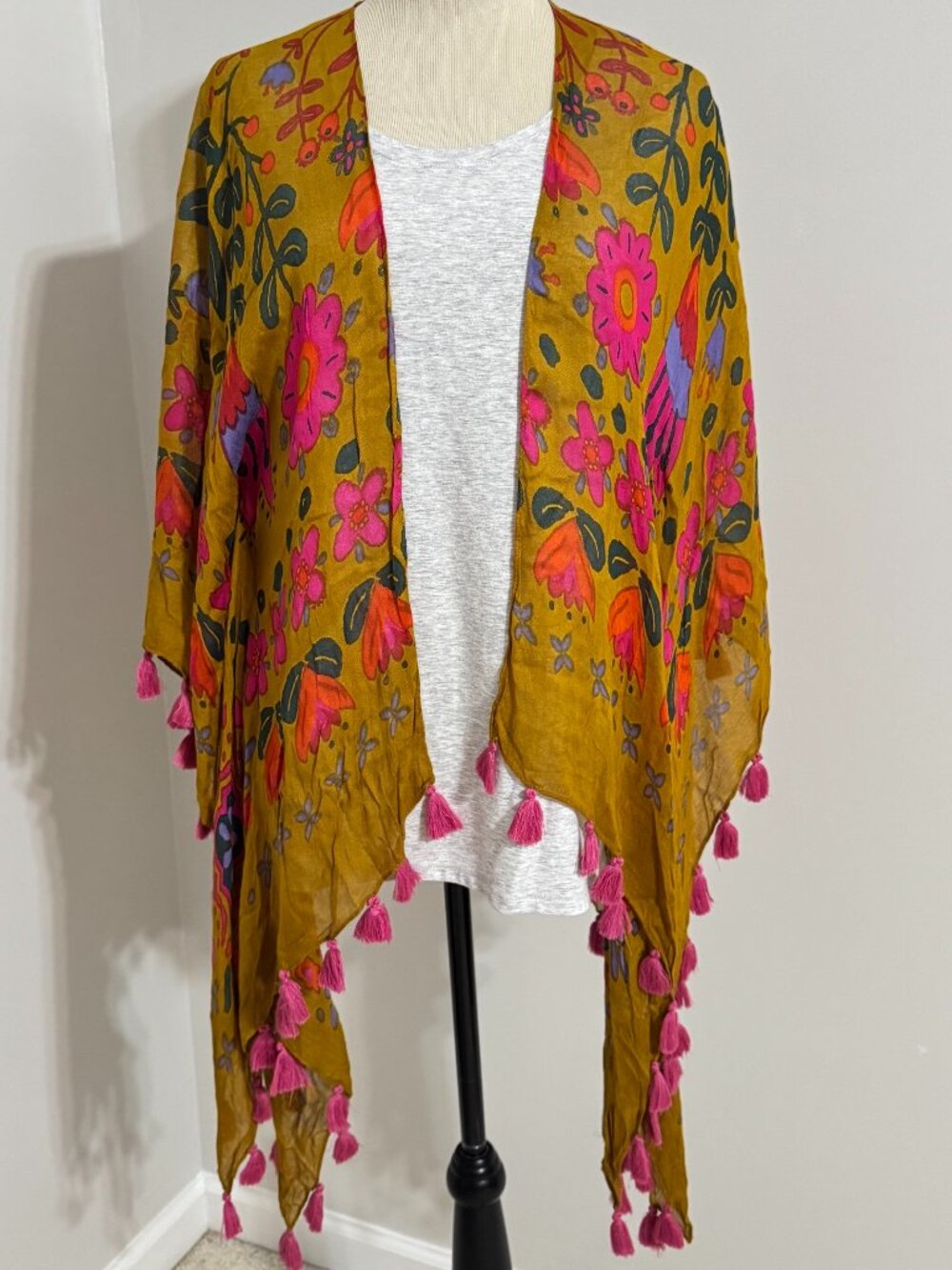 NATURAL LIFE Floral Print Tasseled Kimono